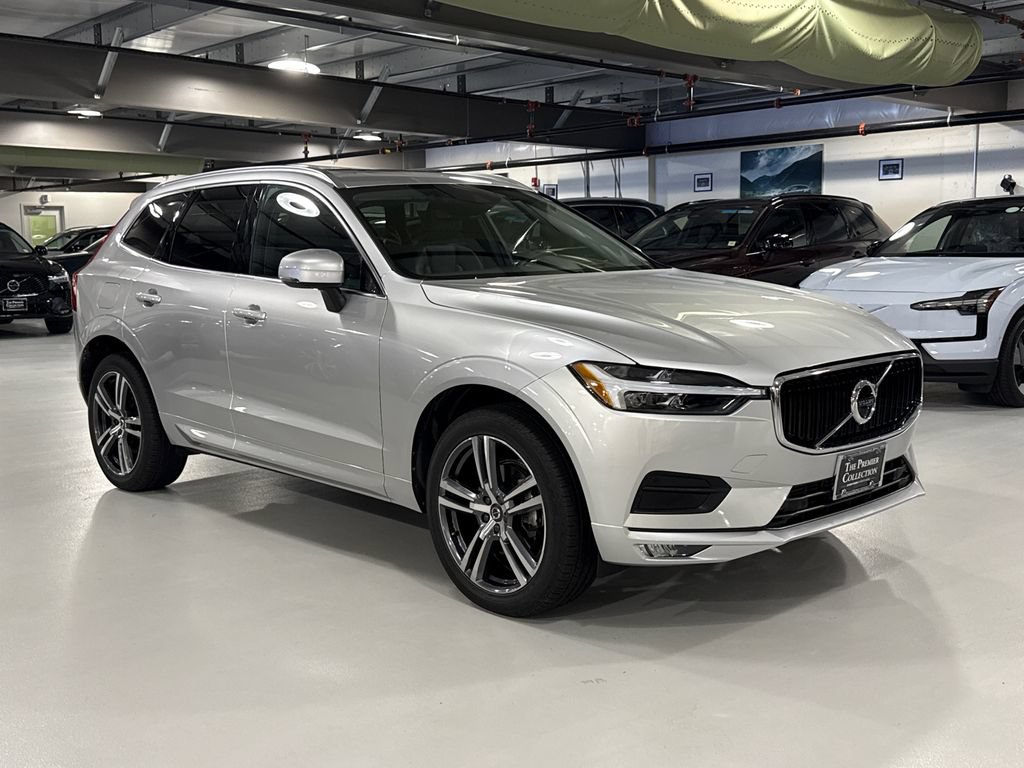 Used 2021 Volvo XC60 T5 Momentum w/ Advanced Package
