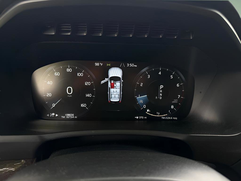 Used 2017 Volvo XC90 T6 Momentum w/ Vision Package AWD/4WD image 25