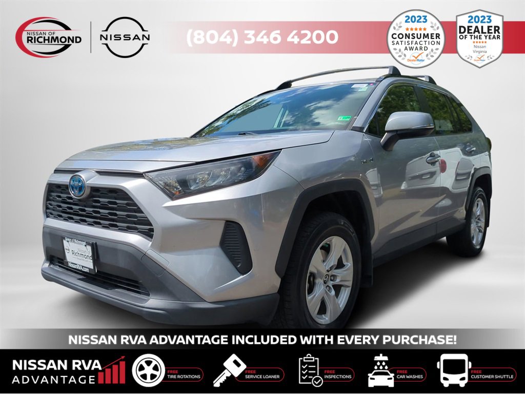 Used 2019 Toyota RAV4 LE image 1