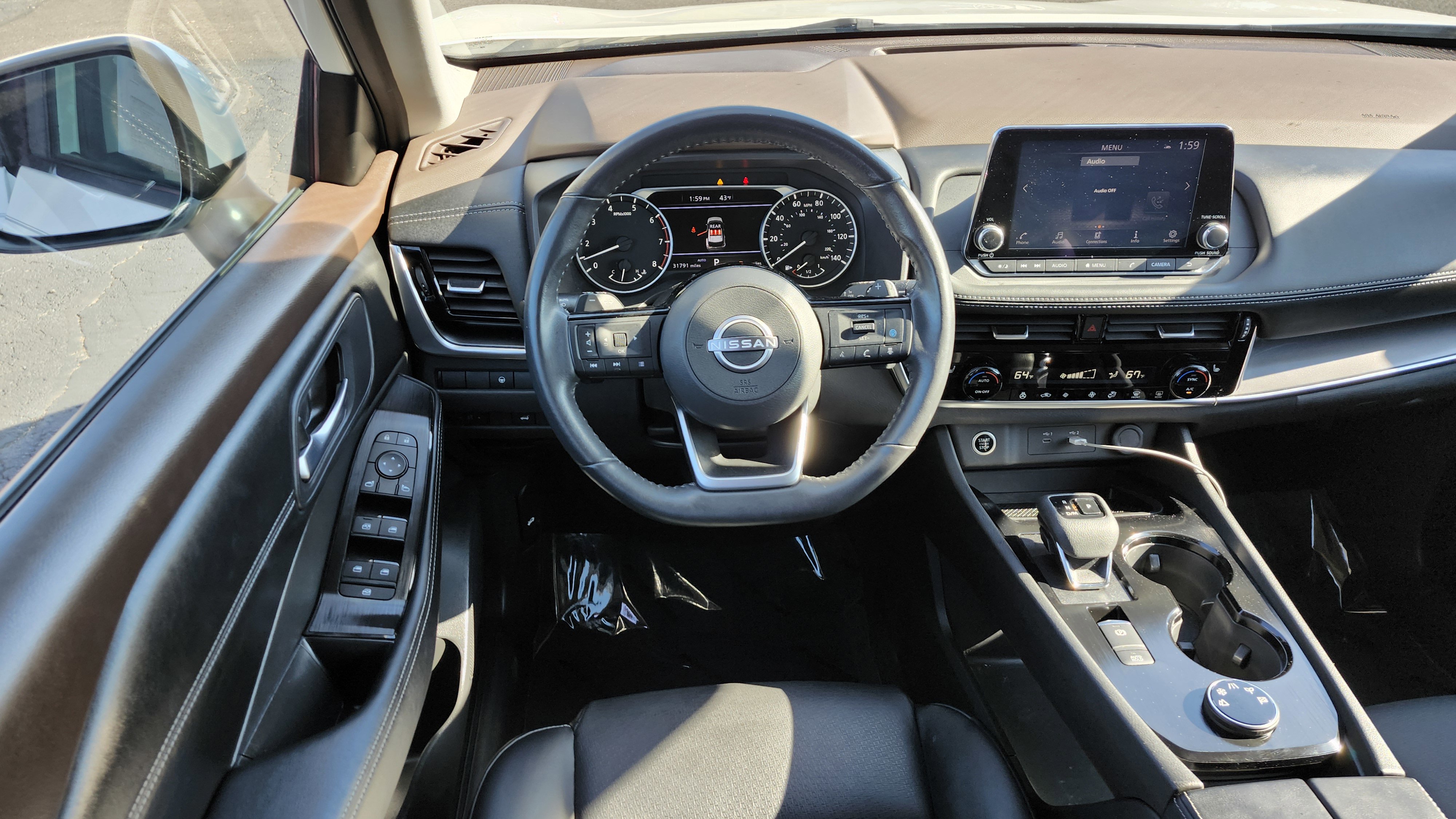 Used 2023 Nissan Rogue SV w/ SV Premium Package image 21