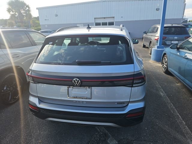 Used 2025 Volkswagen Taos S AWD/4WD image 5