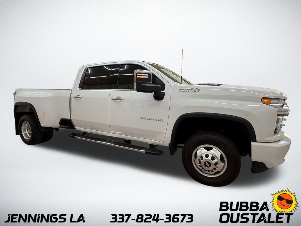 Used 2022 Chevrolet Silverado 3500 High Country w/ Technology Package image 6