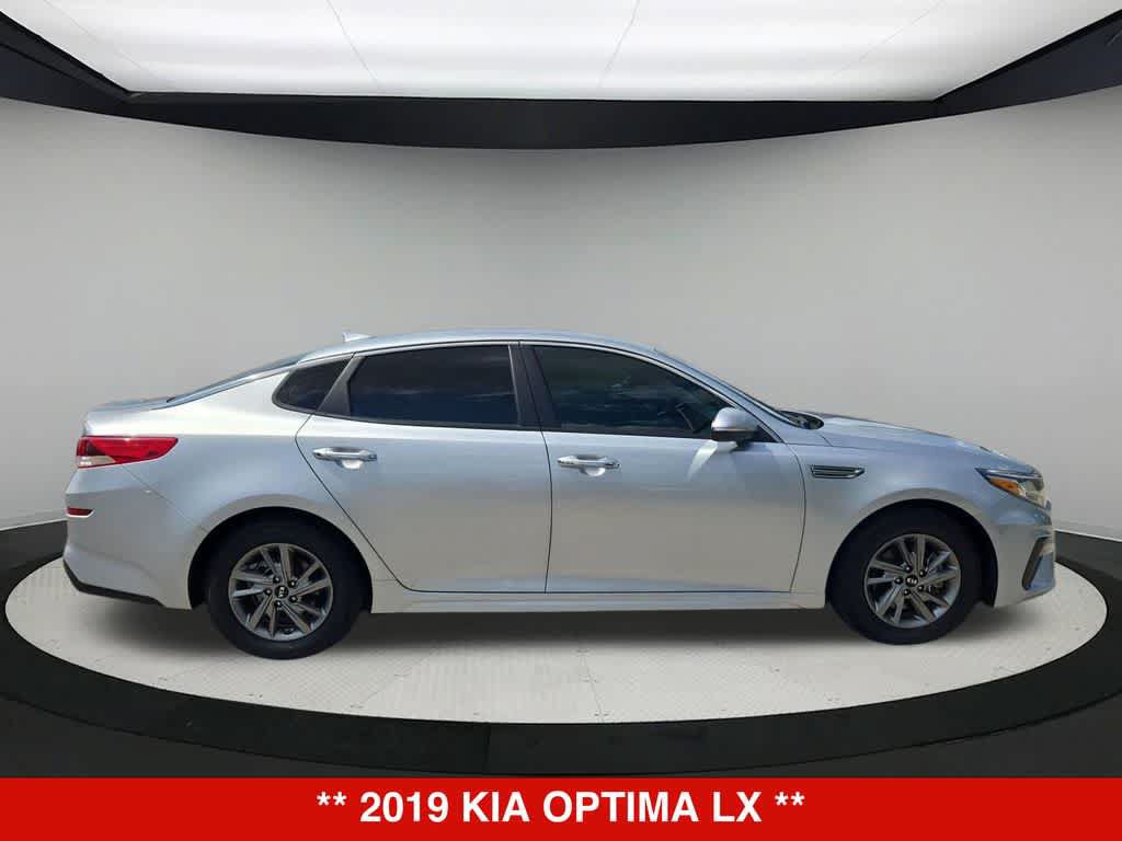 Used 2019 Kia Optima LX FWD image 7