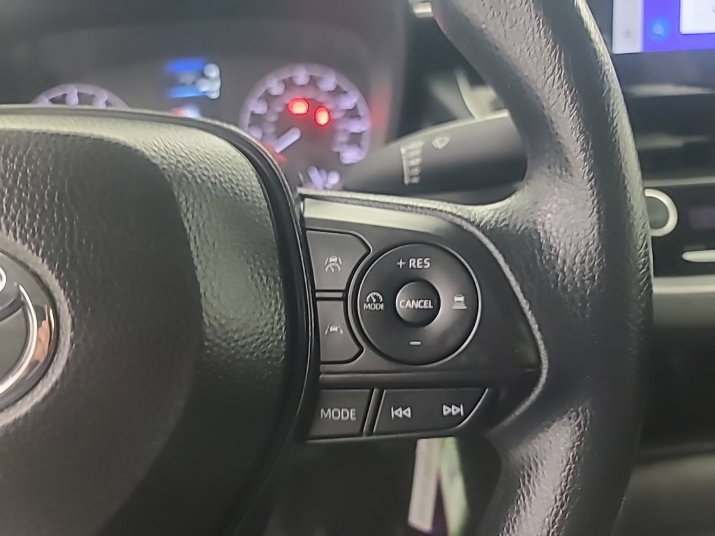 Used 2025 Toyota Corolla LE FWD image 32