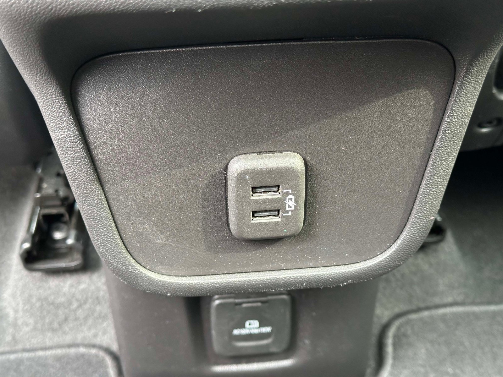 Used 2024 Chevrolet Equinox LT AWD/4WD image 12