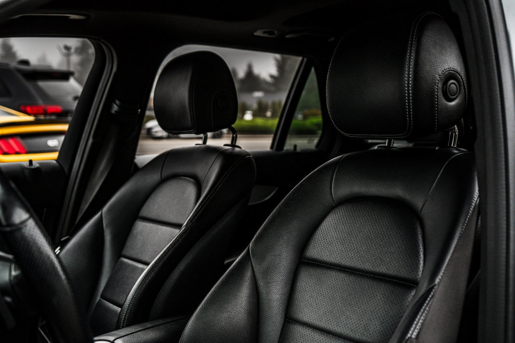 Used 2019 Mercedes-Benz GLC 300 4MATIC image 23