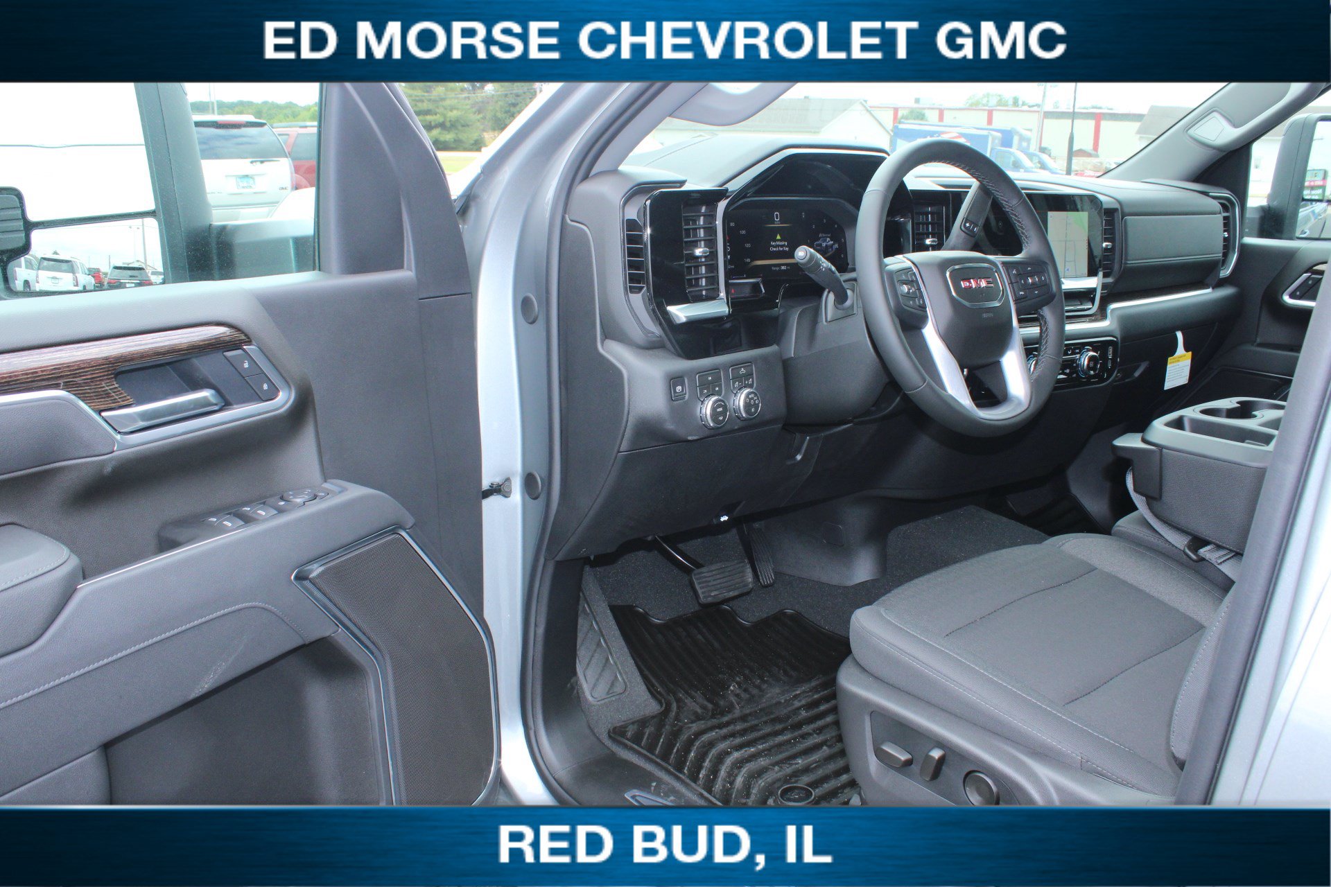 New 2026 GMC Sierra 2500 SLE w/ Preferred Package AWD/4WD image 6