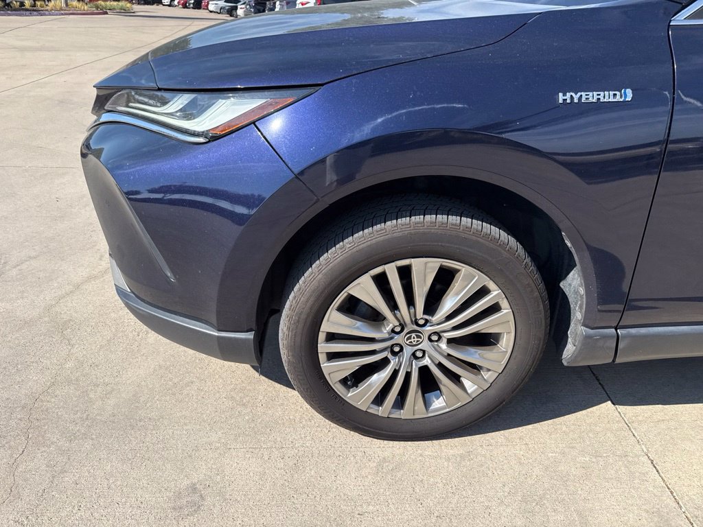 Used 2021 Toyota Venza Limited AWD/4WD image 2