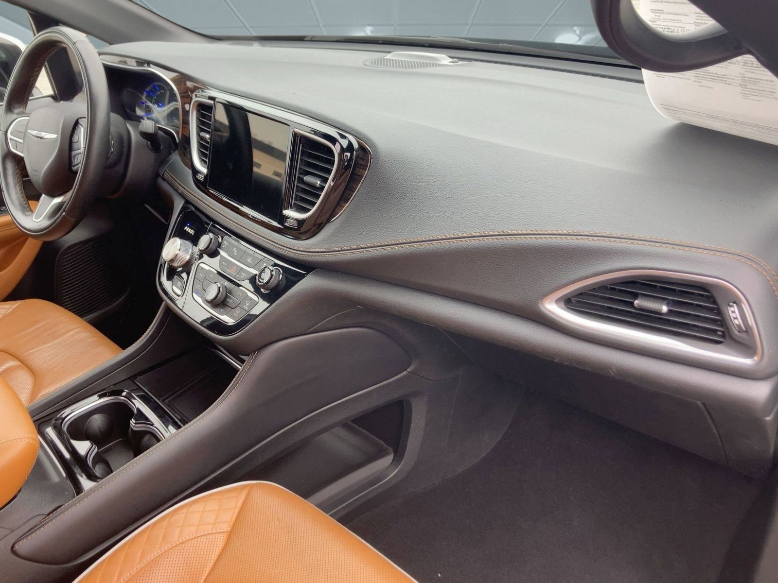 Used 2022 Chrysler Pacifica Pinnacle image 23