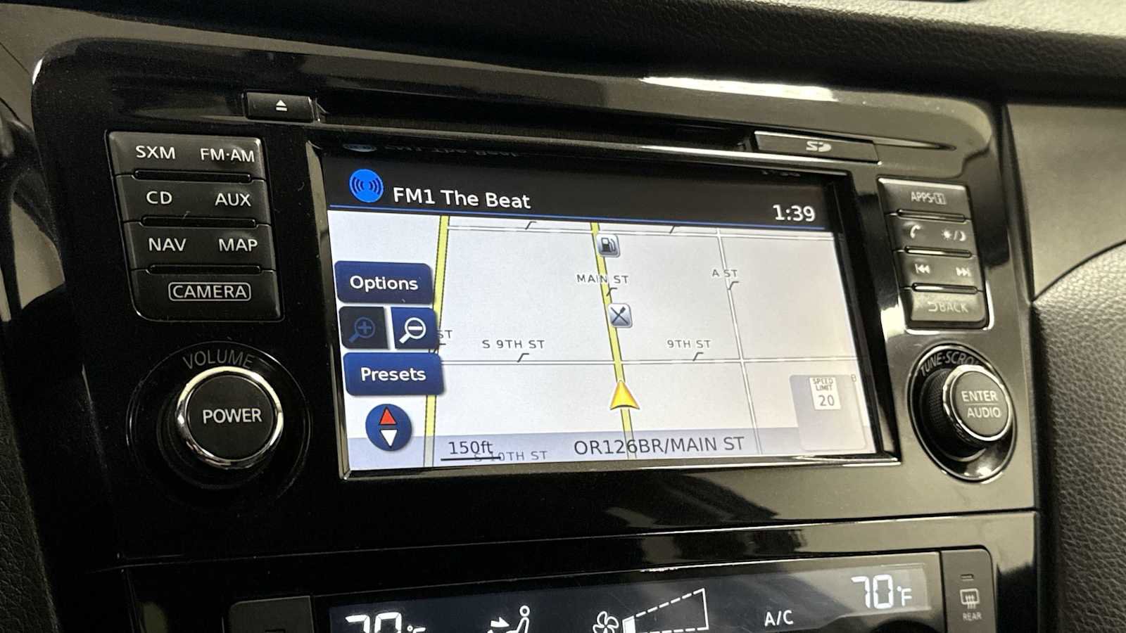 Used 2016 Nissan Rogue SV w/ SV Premium Package image 20