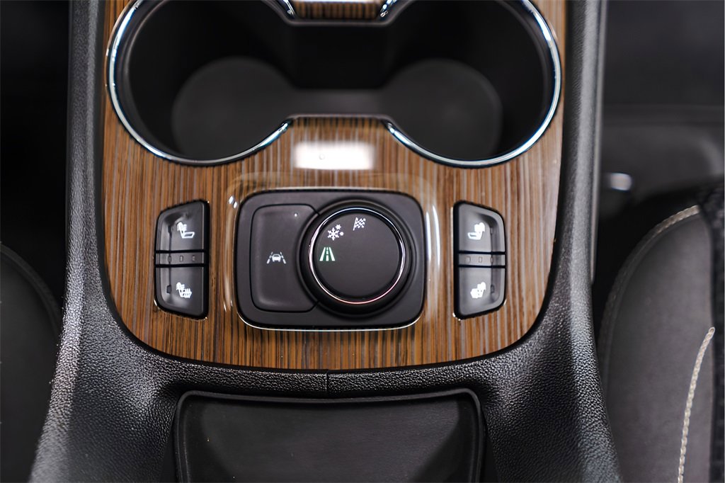 Used 2023 GMC Acadia SLE w/ Driver Convenience Package image 18