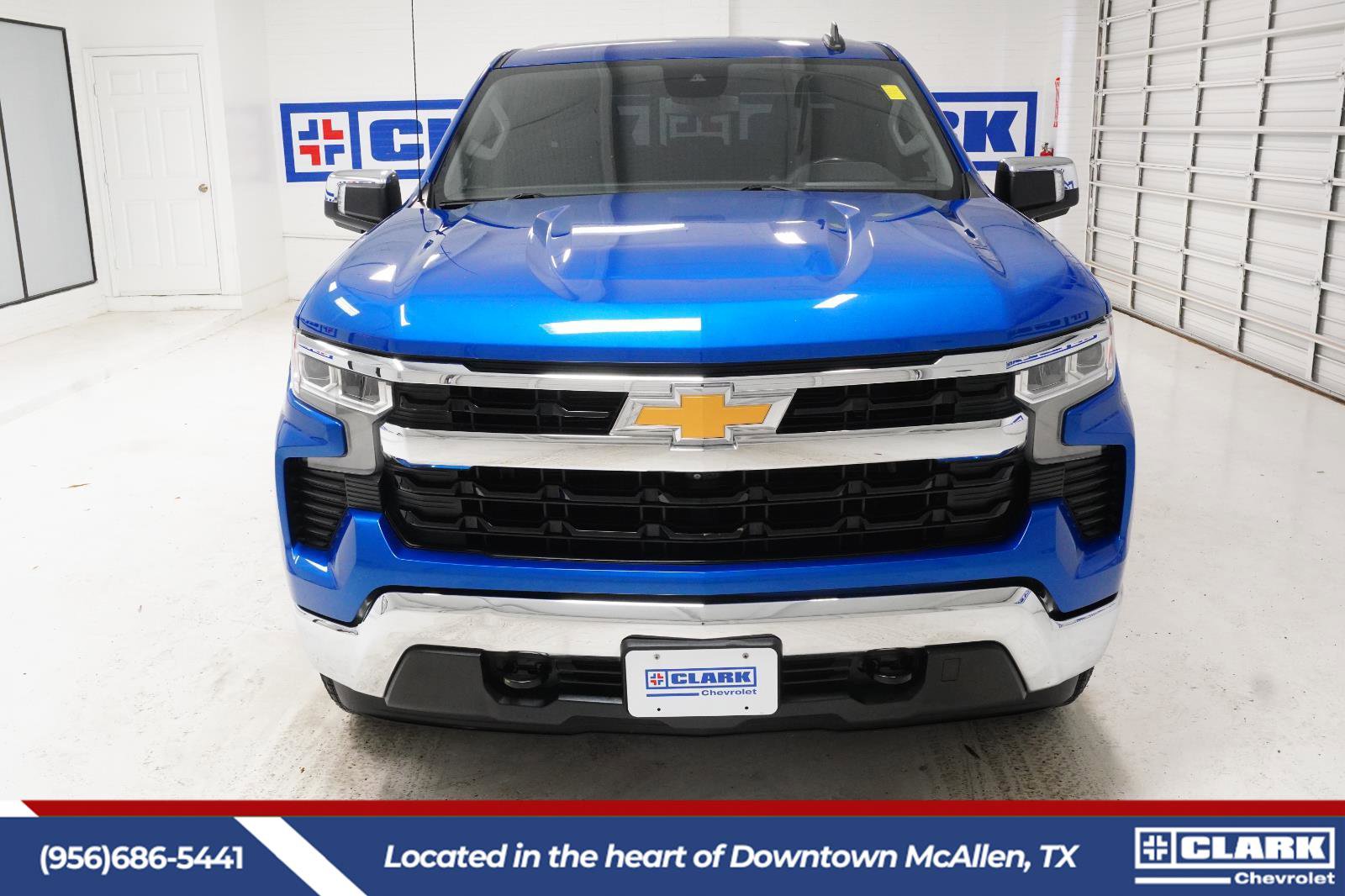 Used 2022 Chevrolet Silverado 1500 LT w/ Texas Edition Plus RWD image 2