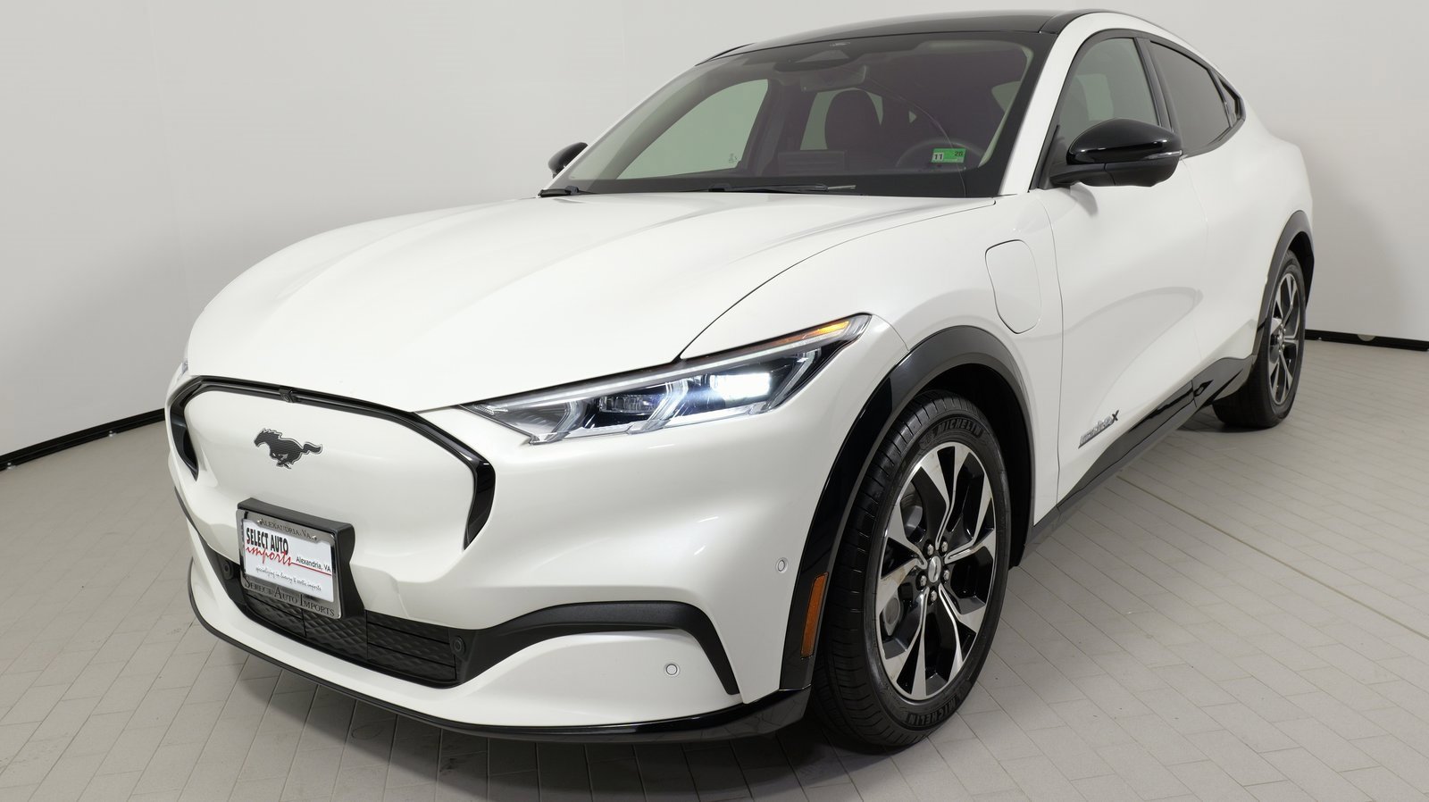 Used 2022 Ford Mustang Mach-E Premium image 4