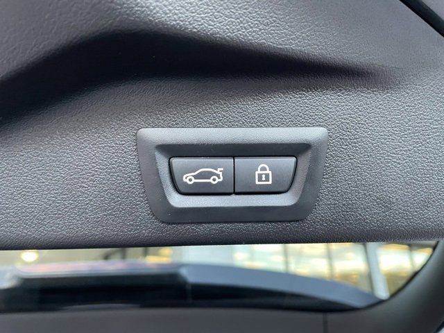 Used 2019 BMW X5 xDrive40i w/ Premium Package 2 image 32