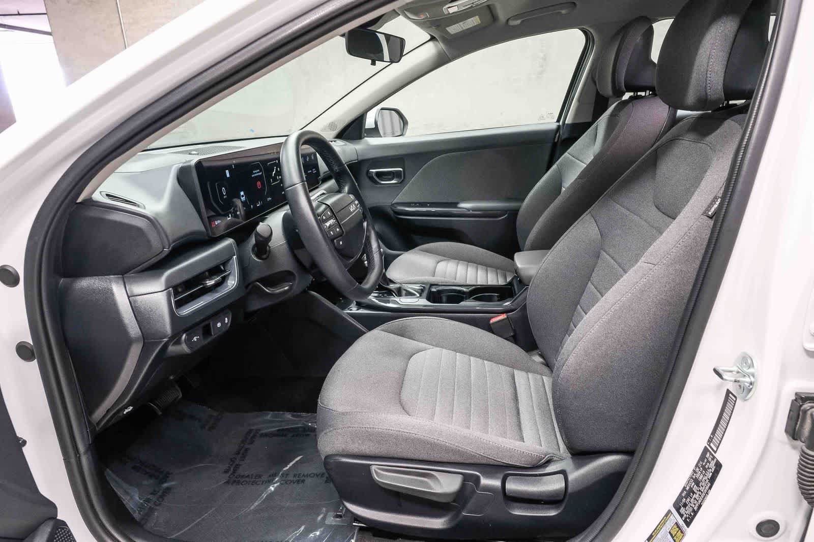 Used 2025 Kia K4 EX FWD image 21