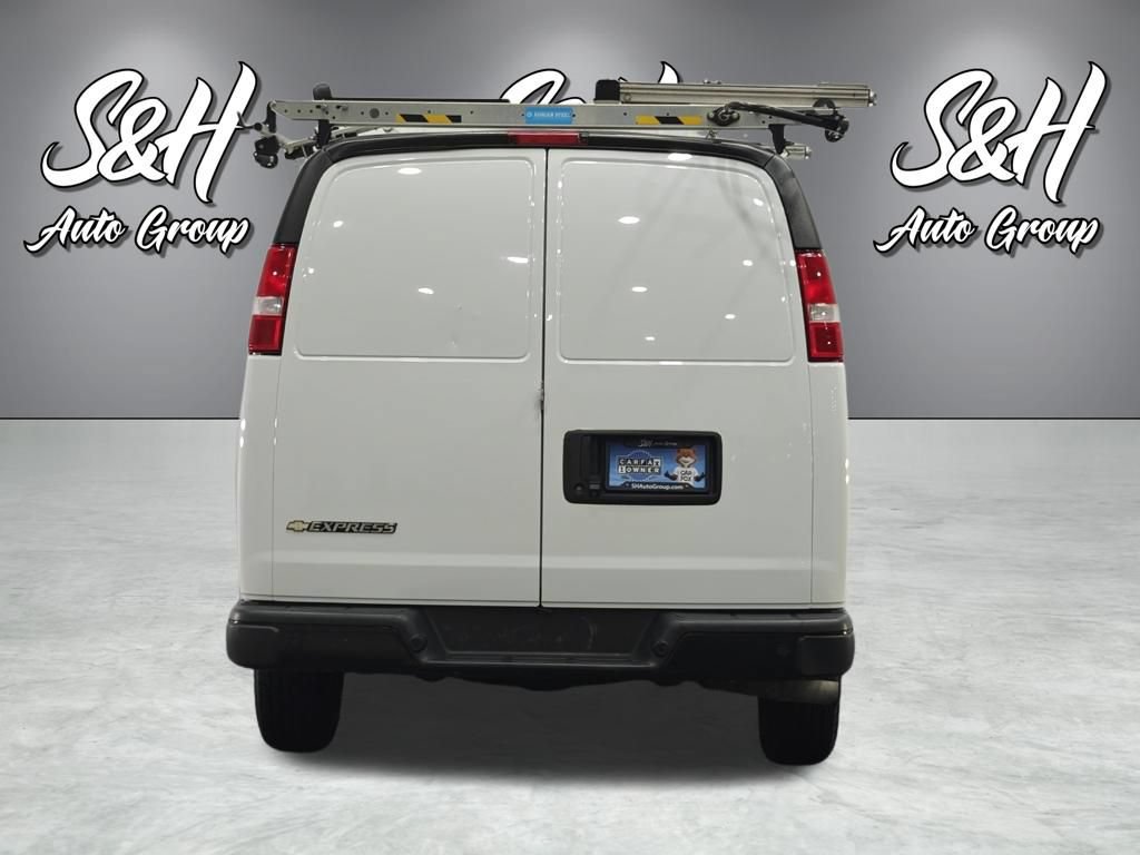 Used 2022 Chevrolet Express 2500 w/ Driver Convenience Package RWD image 19