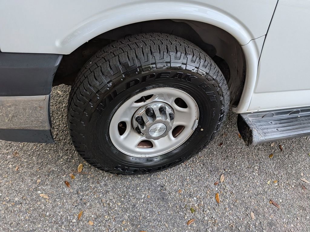 Used 2019 Chevrolet Express 3500 LT w/ LT Preferred Equipment Group image 32