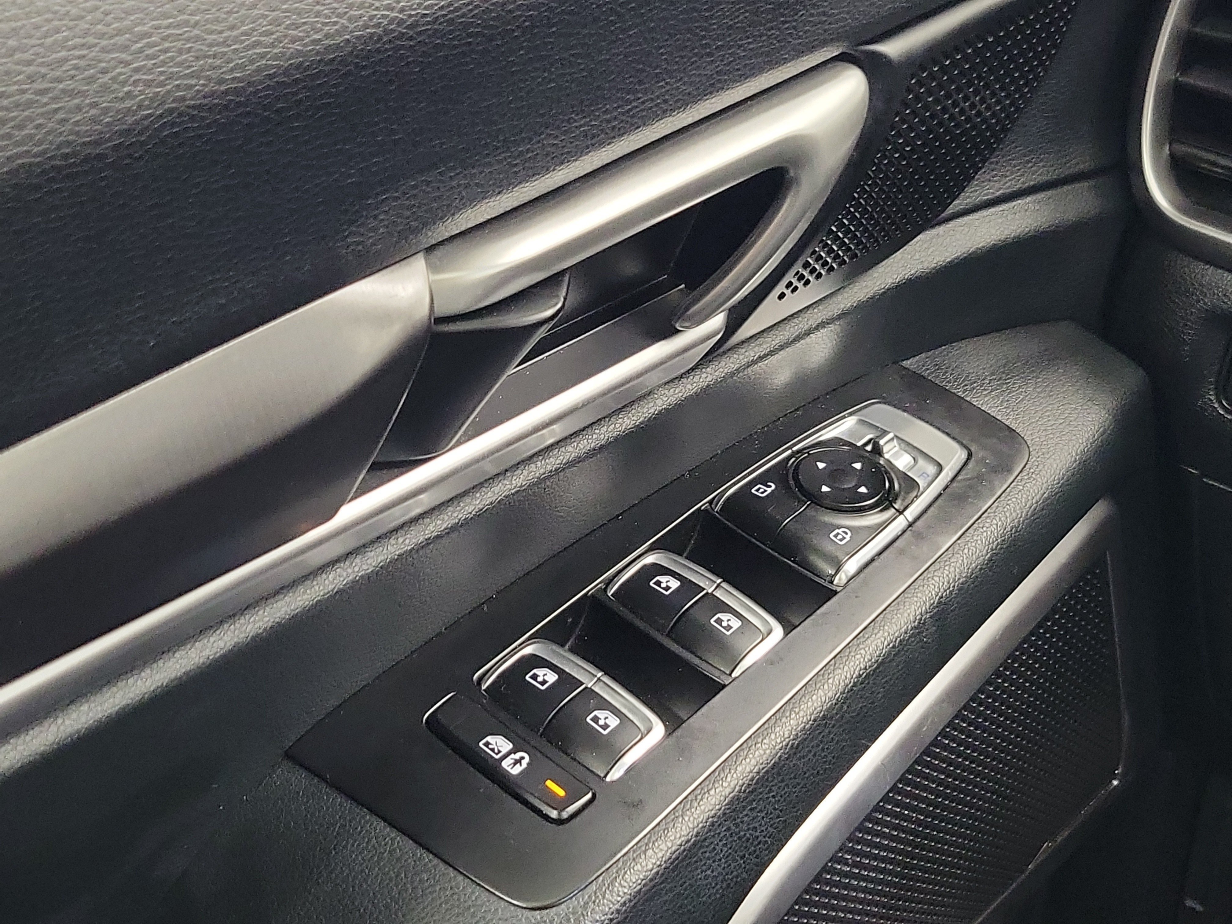 Used 2025 Kia Telluride S AWD/4WD image 14