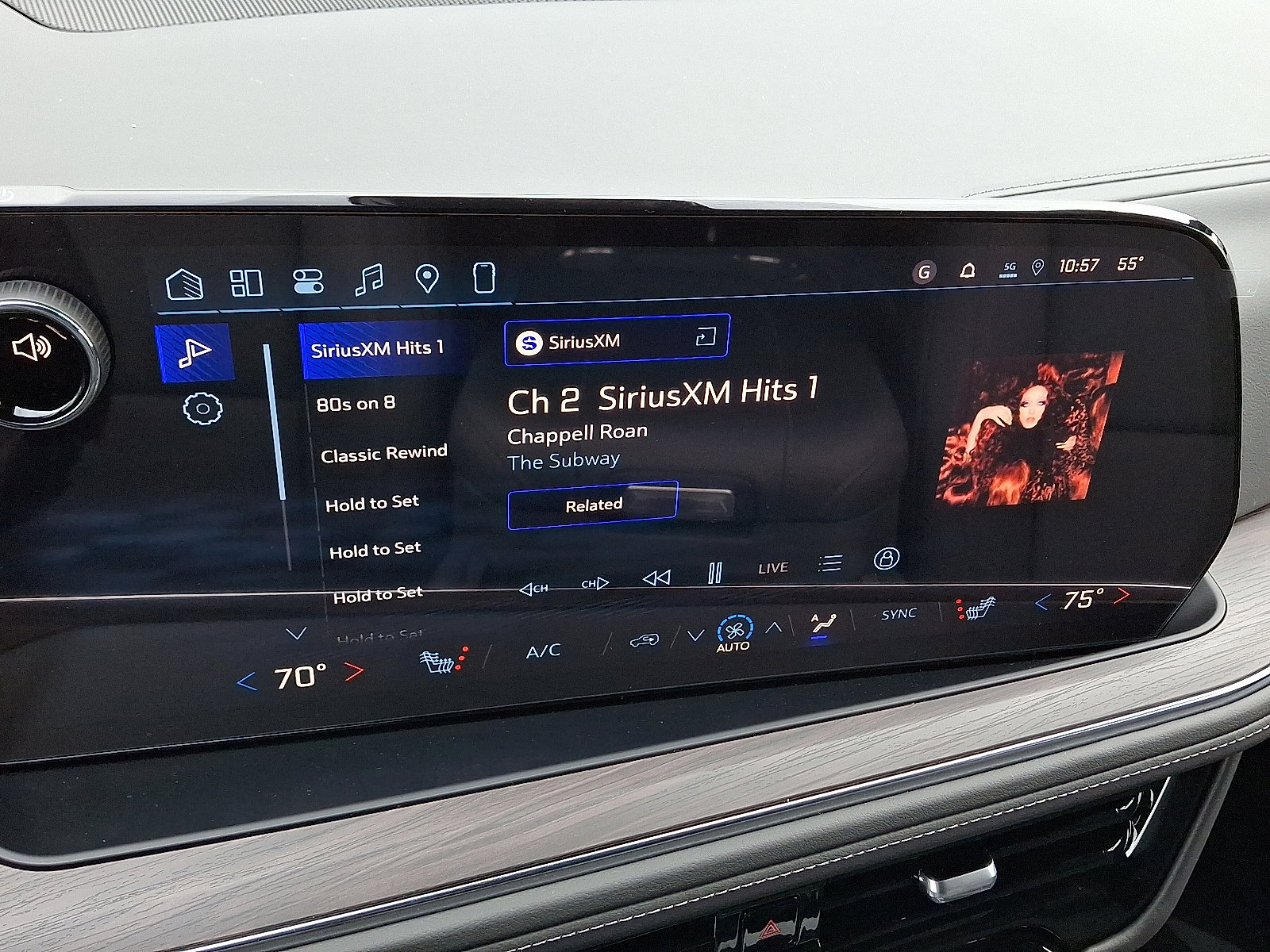 New 2026 Chevrolet Suburban LT image 13