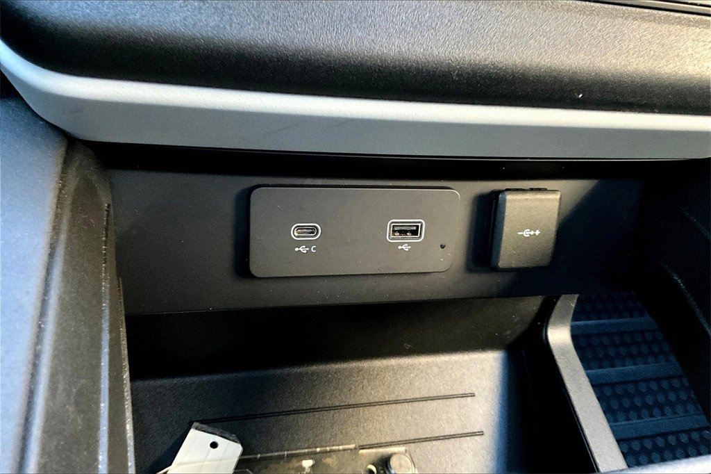 Used 2023 Land Rover Defender 110 S image 15