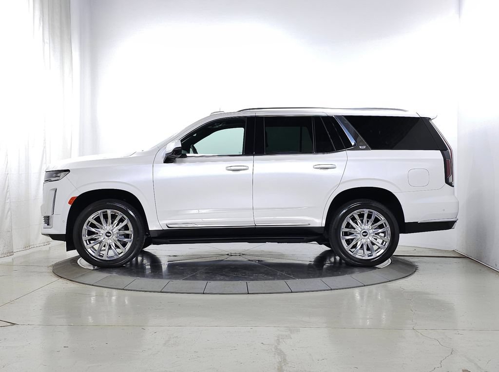 Used 2024 Cadillac Escalade Premium Luxury AWD/4WD image 2