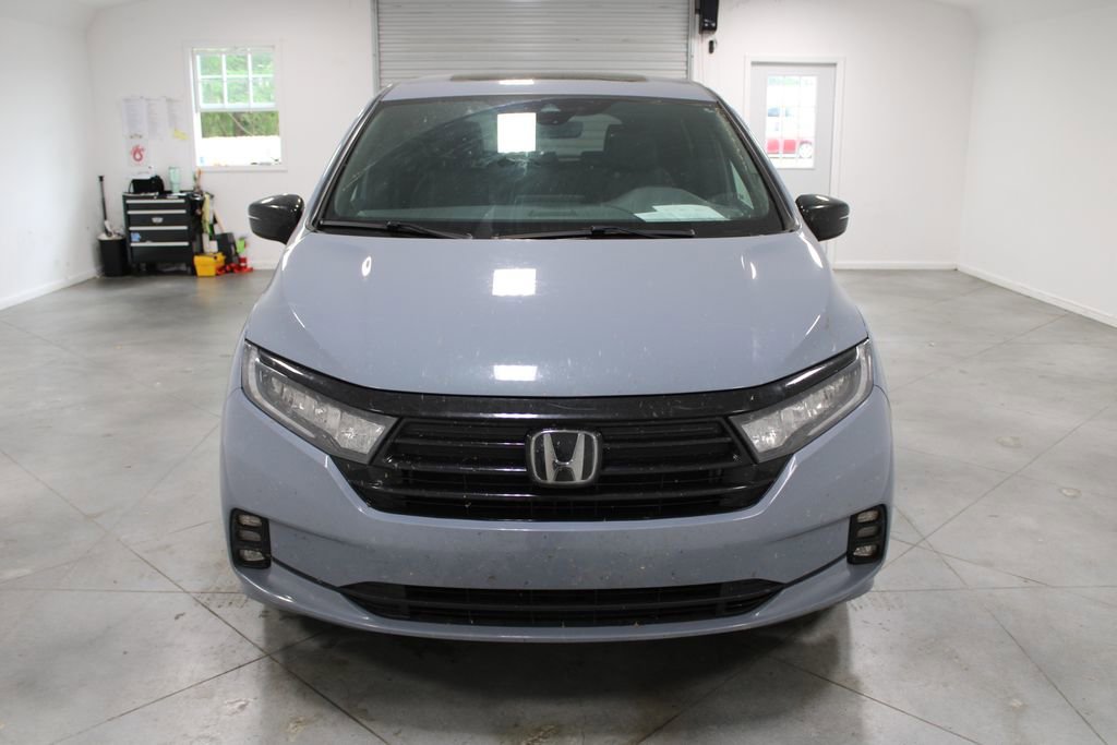 Used 2024 Honda Odyssey Sport image 3