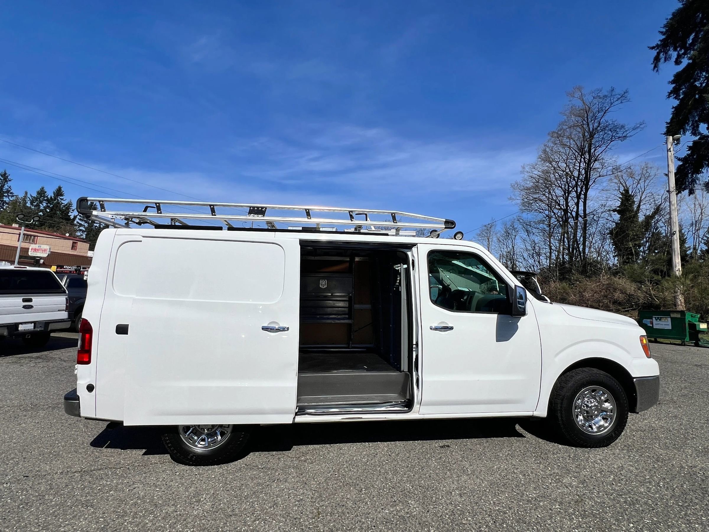 Used 2019 Nissan NV 3500 SL image 20