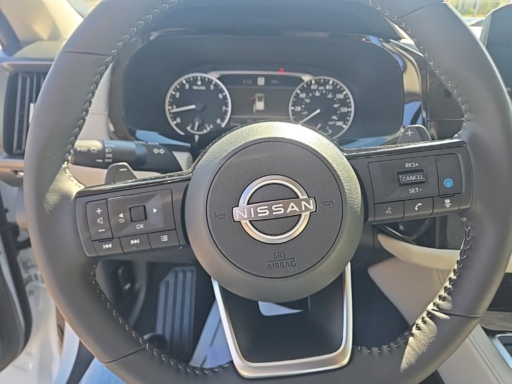 New 2025 Nissan Pathfinder SL w/ Black Appearance Package image 14