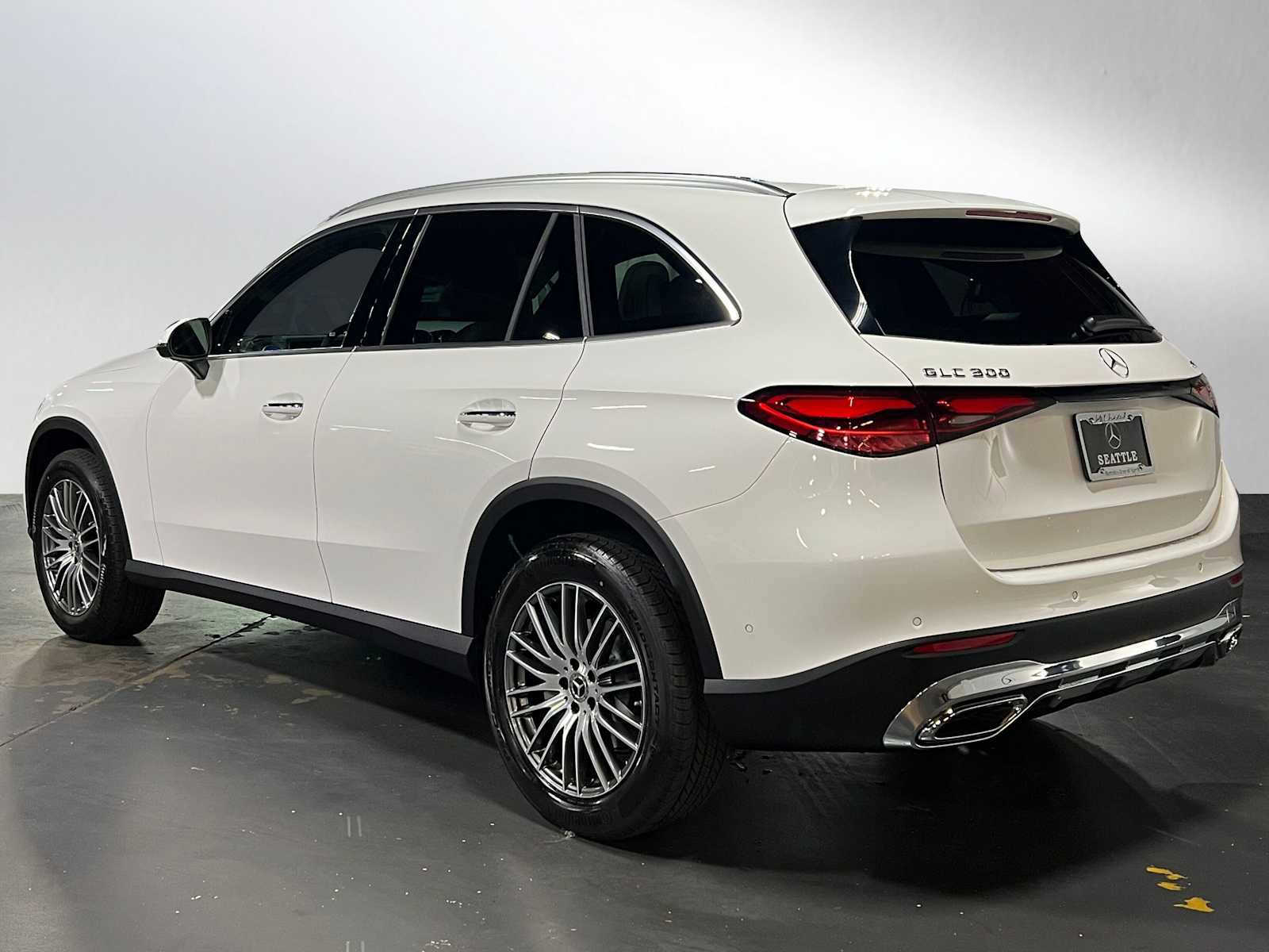 New 2025 Mercedes-Benz GLC 300 4MATIC image 5