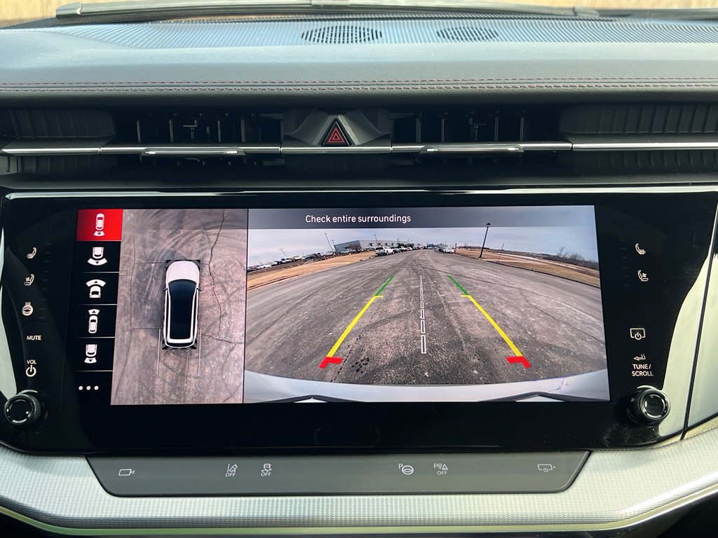 Used 2024 Jeep Wagoneer Launch Edition image 30