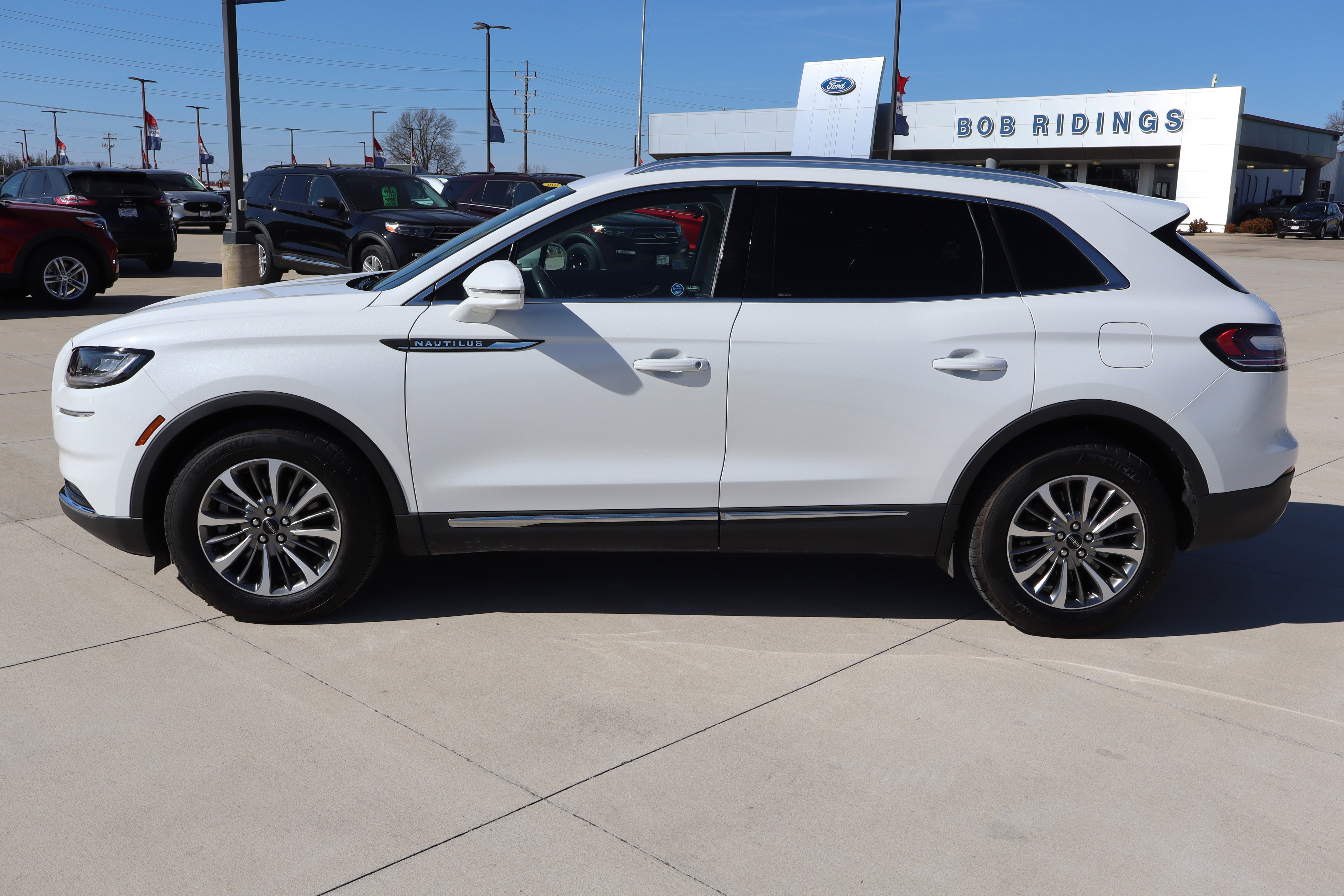 Used 2023 Lincoln Nautilus AWD w/ Premium Package image 9