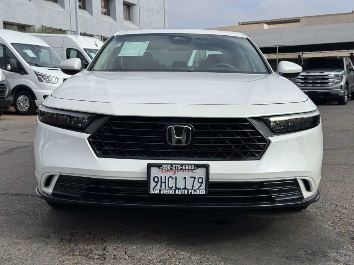Used 2023 Honda Accord EX image 5