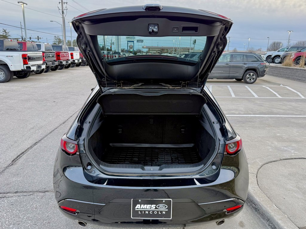 Used 2020 MAZDA MAZDA3 Premium image 14