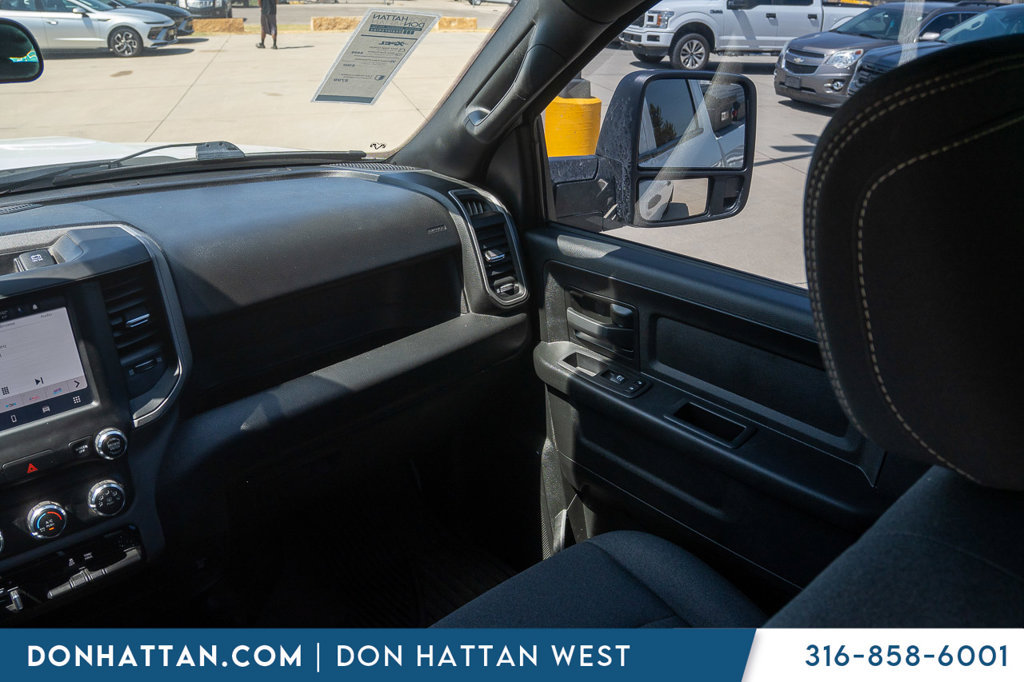 Used 2024 RAM 3500 Tradesman w/ Chrome Appearance Group AWD/4WD image 14