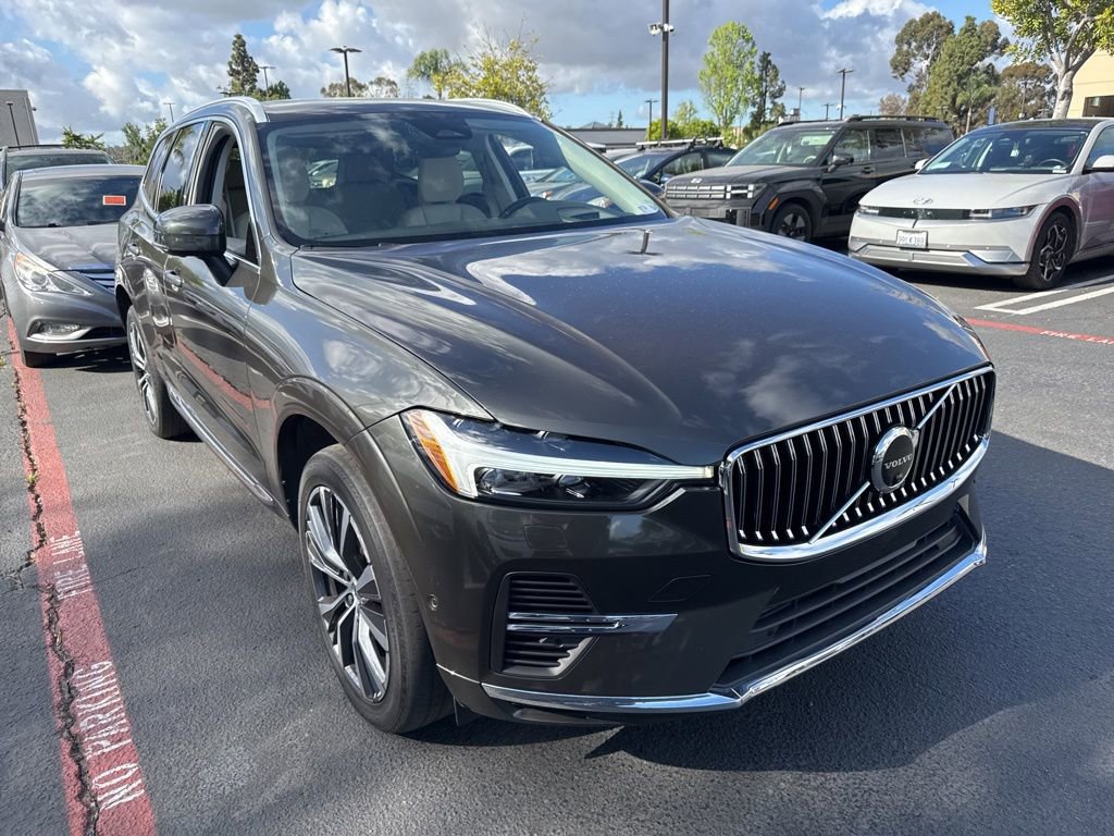 Used 2022 Volvo XC60 T8 Inscription Expression w/ Advanced Package image 4