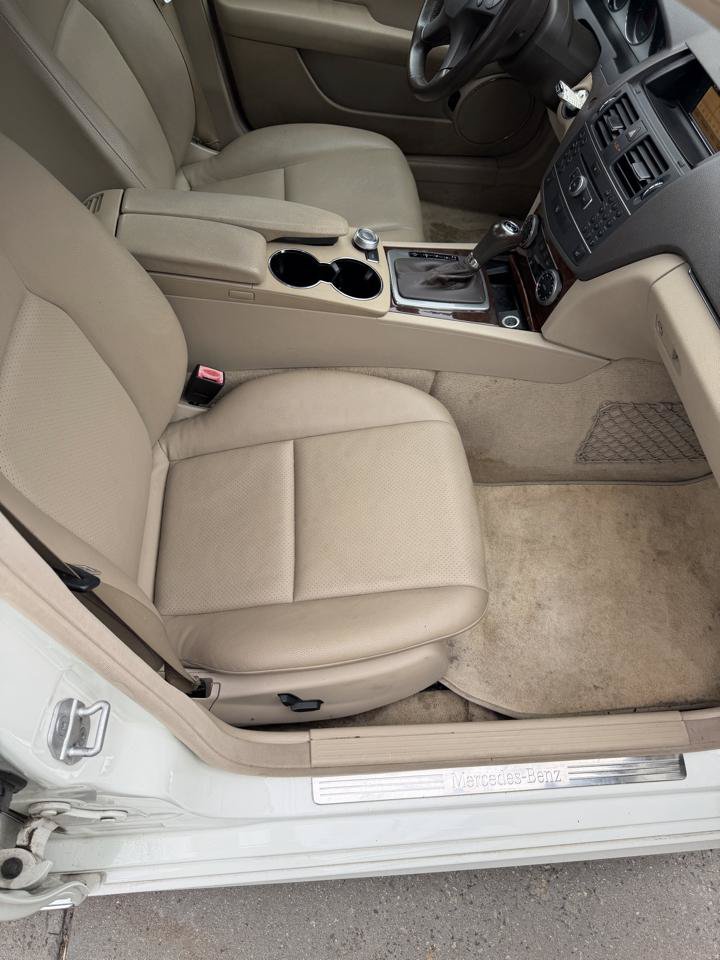 Used 2011 Mercedes-Benz C 300 4MATIC Sedan image 10