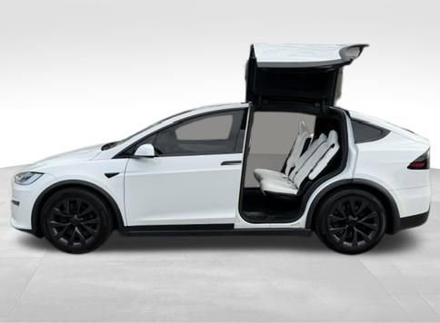 Used 2023 Tesla Model X image 10