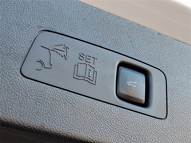 Used 2025 Lincoln Corsair FWD image 30