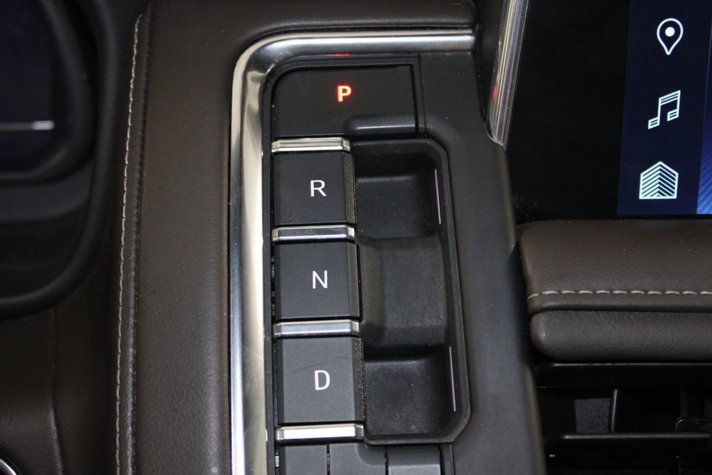 Used 2022 Chevrolet Tahoe LT w/ Luxury Package RWD image 40