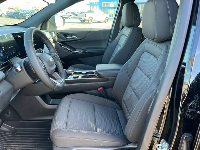 New 2026 Chevrolet Equinox LT w/ LPO, Floor Liner Package AWD/4WD video 4