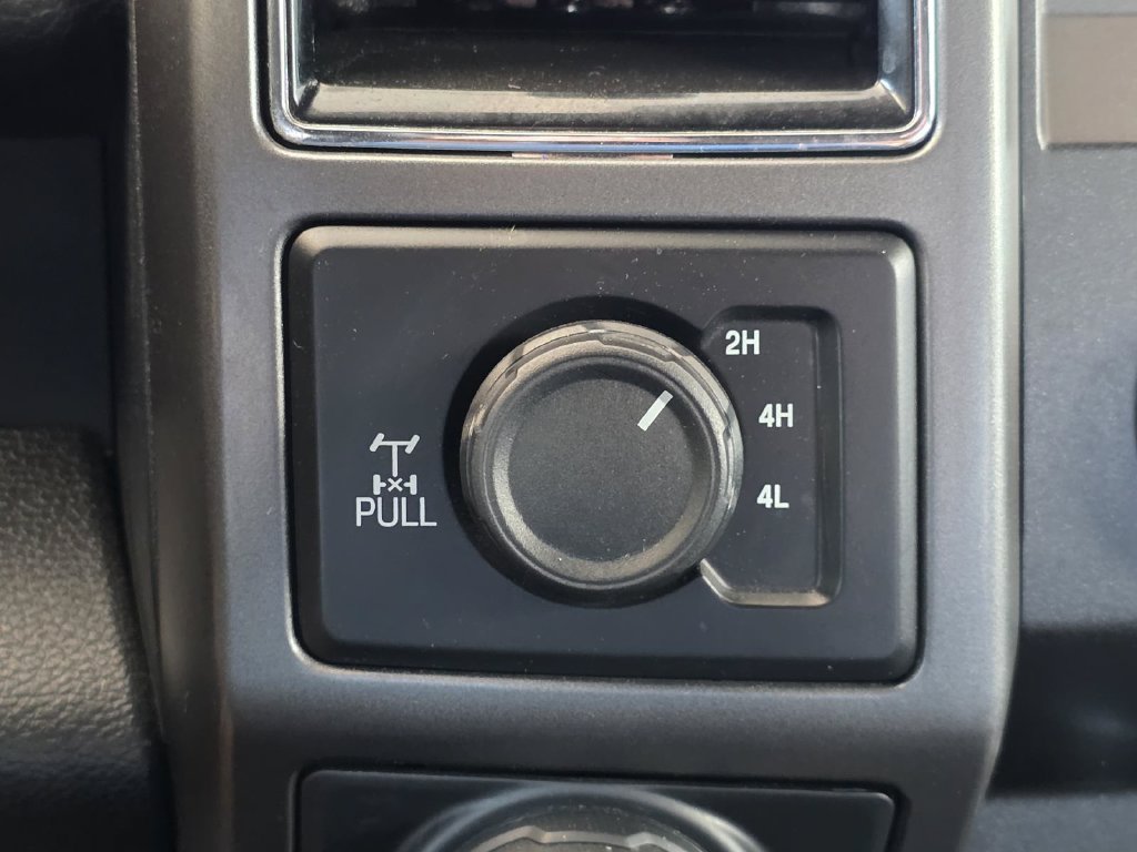 Used 2019 Ford F150 XLT w/ Equipment Group 302A Luxury AWD/4WD image 25