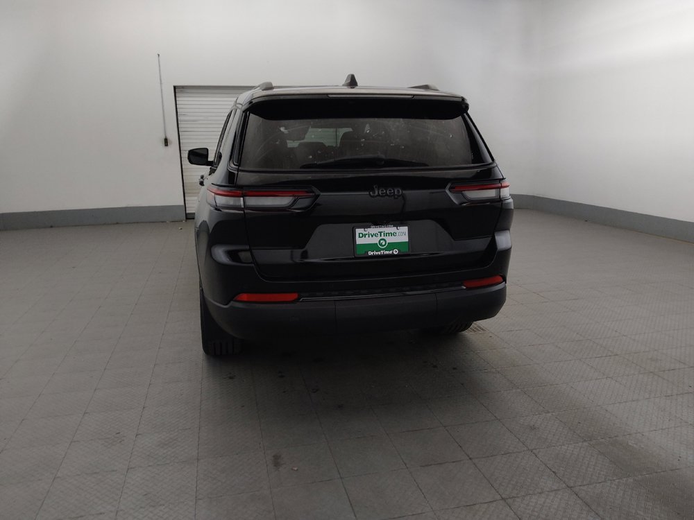 Used 2023 Jeep Grand Cherokee L Laredo RWD image 6