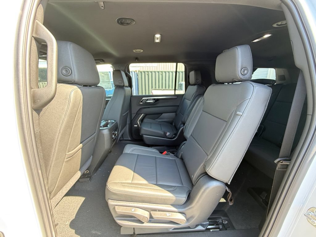 New 2026 Chevrolet Suburban LT w/ Comfort Package AWD/4WD image 23