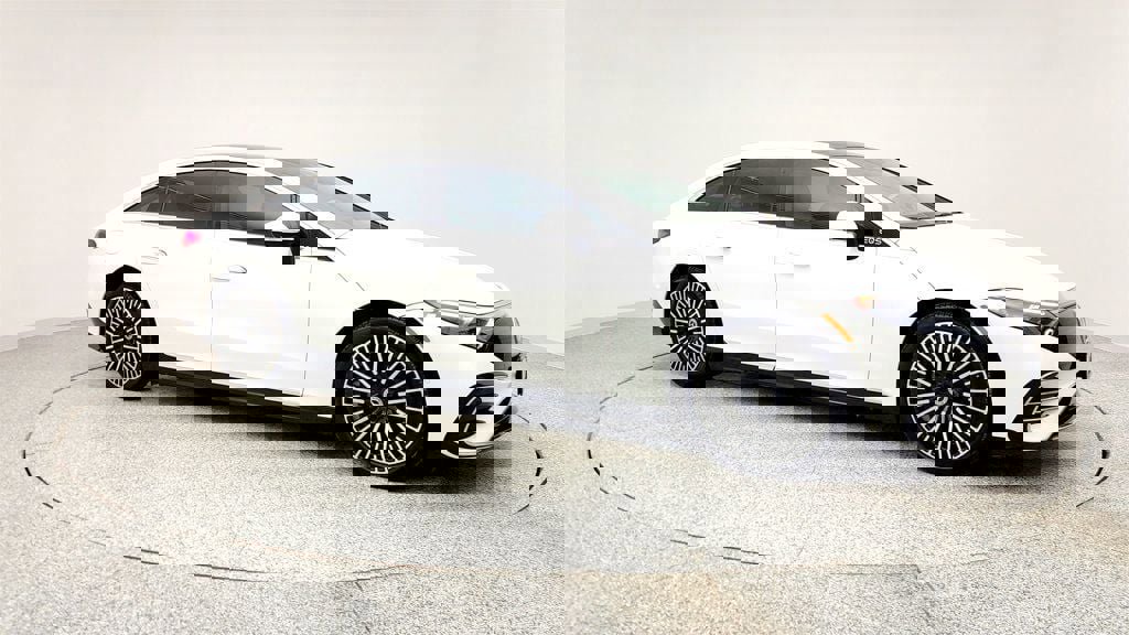 Used 2023 Mercedes-Benz EQS 580 4MATIC Sedan w/ Exclusive Trim Package image 3