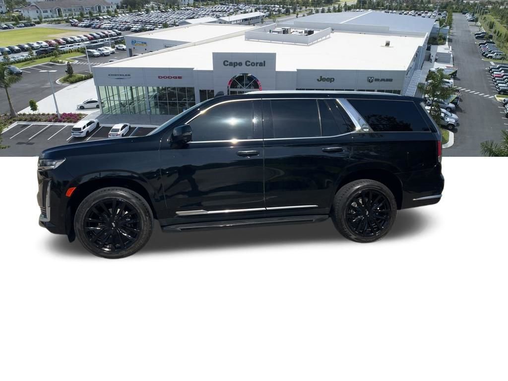 Used 2022 Cadillac Escalade Premium Luxury RWD image 32