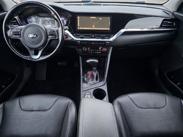 Used 2020 Kia Niro EX Premium FWD image 25