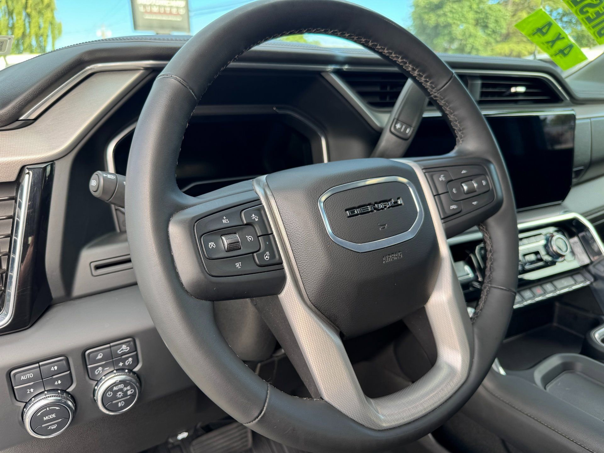 Used 2024 GMC Sierra 3500 Denali image 21