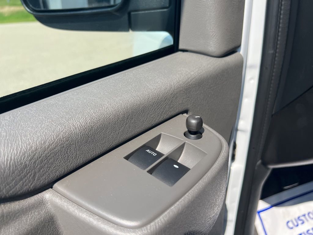 New 2025 Chevrolet Express 3500 w/ Power Convenience Package image 34