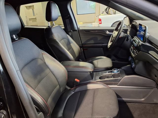 Certified 2025 Ford Escape ST-Line image 27