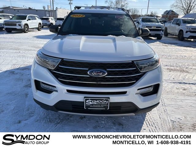 Used 2022 Ford Explorer XLT w/ Equipment Group 202A image 8